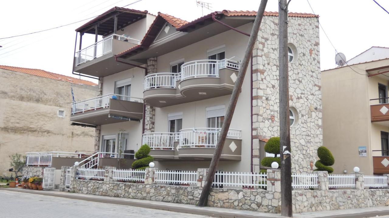 Villa George Giov Sarti Exterior photo